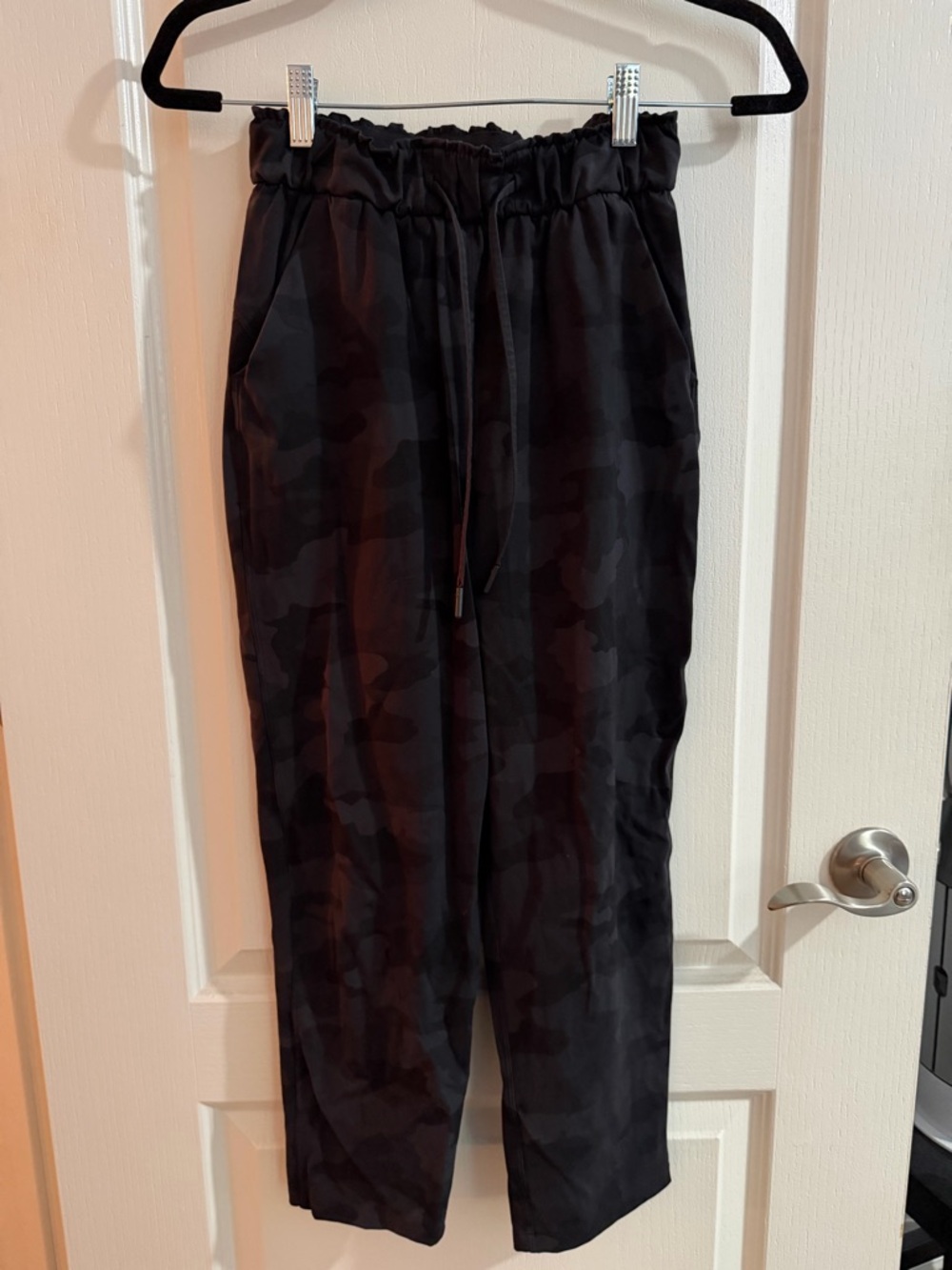 Lululemon High Rise Crop Camo Drawstring Pant